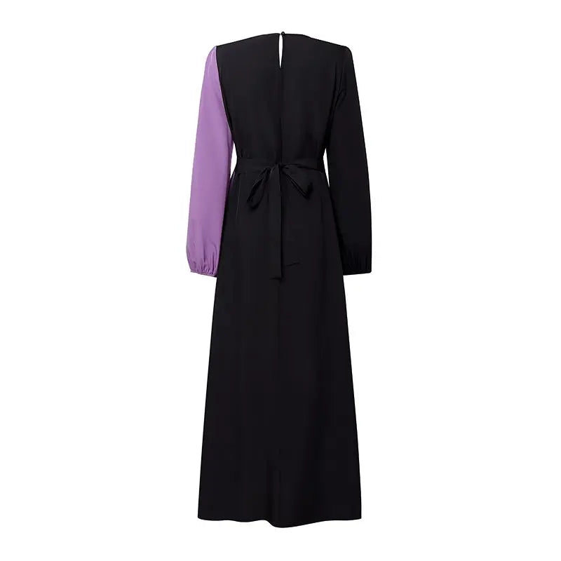 Robe Abaya Longue –  Plissée Bicolore Modeste avec Ceinture, Manches Longues, Style Élégant